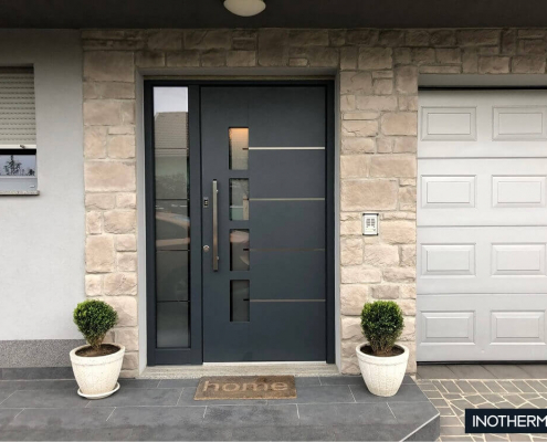 alu-vhod-z-obsvetlobo_2 Haustür aluminium anthrazit mit Seitenteil